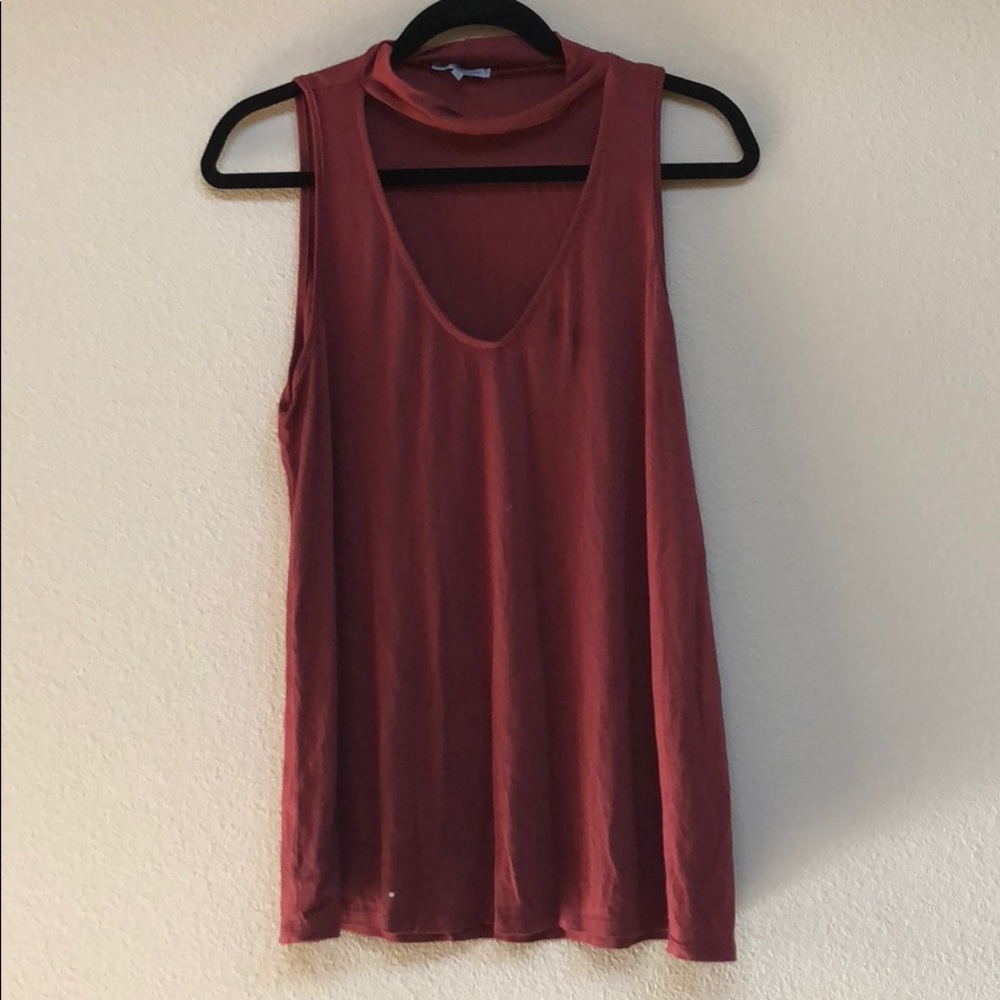 Choker neck tank
